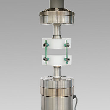 ASTM 1717 e ASTM 2706: Dispositivo de ensaio para ensaio de compressão/flexão em implantes de coluna vertebral